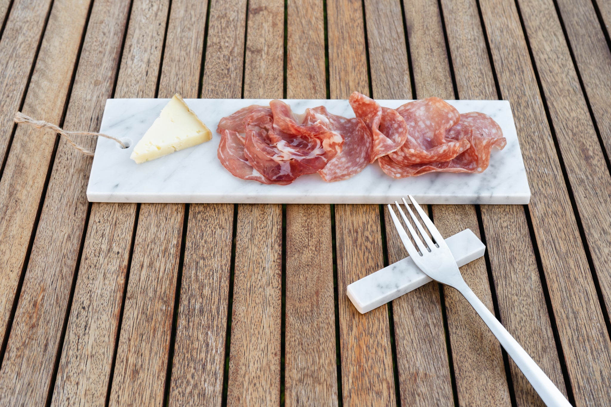 TAGLIERE "OLIVO"  MARMO BIANCO CARRARA