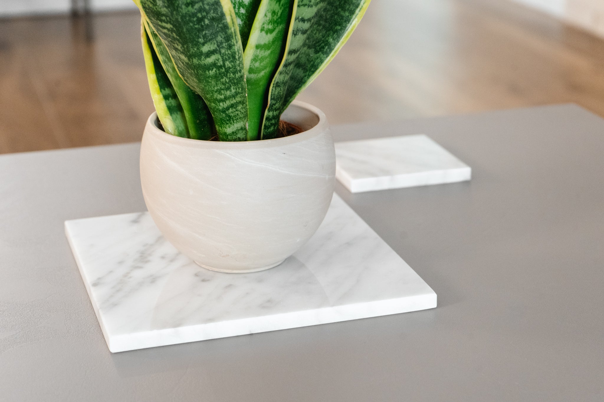 CENTROTAVOLA "ARANCIO" MARMO BIANCO DI CARRARA