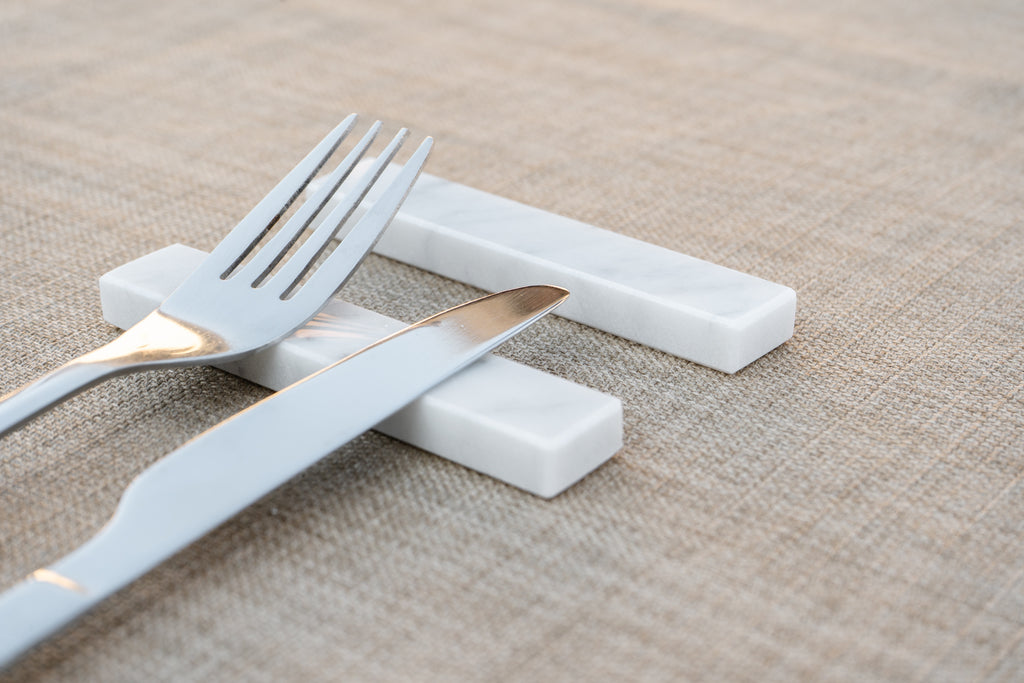 POGGIA POSATE "EUCALIPTO" (SET 2PZ) MARMO BIANCO DI CARRARA