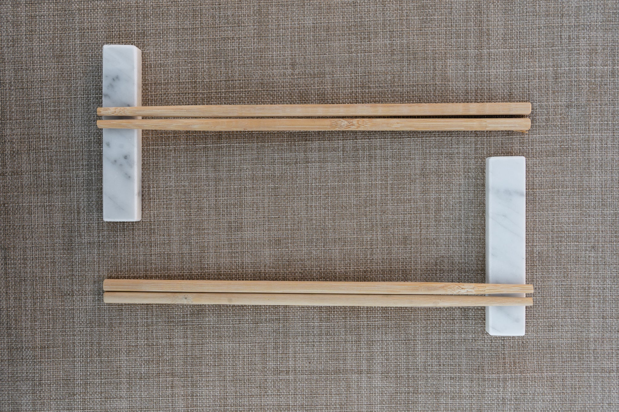 POGGIA POSATE "EUCALIPTO" (SET 2PZ) MARMO BIANCO DI CARRARA